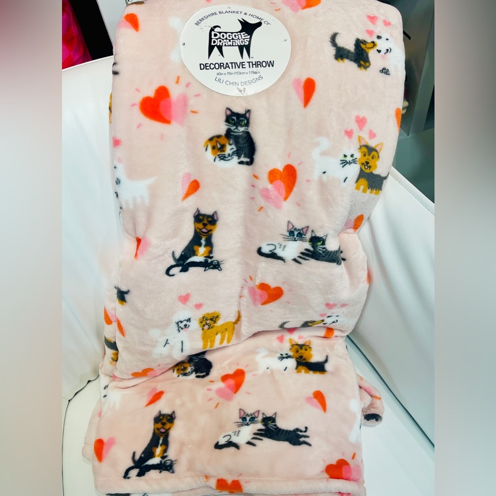 Valentine Cats & Dogs Dachshund Poodle  Pink Plush Throw blanket NWT 50”x70 NWT